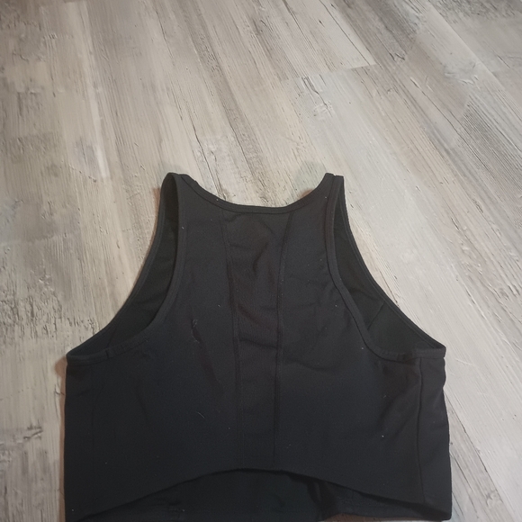 Workout Top - Picture 3 of 4